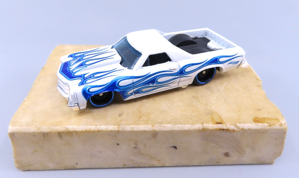 Hot Wheels '71 EL CAMINO Kroger Exclusive White HW Flames 5/10 Diecast 1:64
